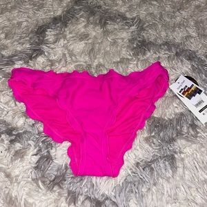NWT Women’s medium hot pink lettuce trim bikini bottoms!! Brand new never worn!!